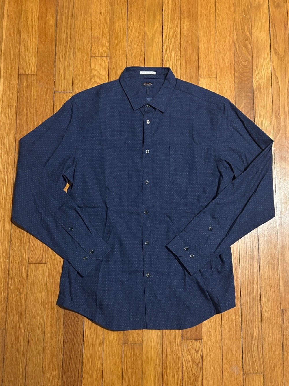 Good Man Navy Polka Dot Long Sleeve Button Up Men’s L